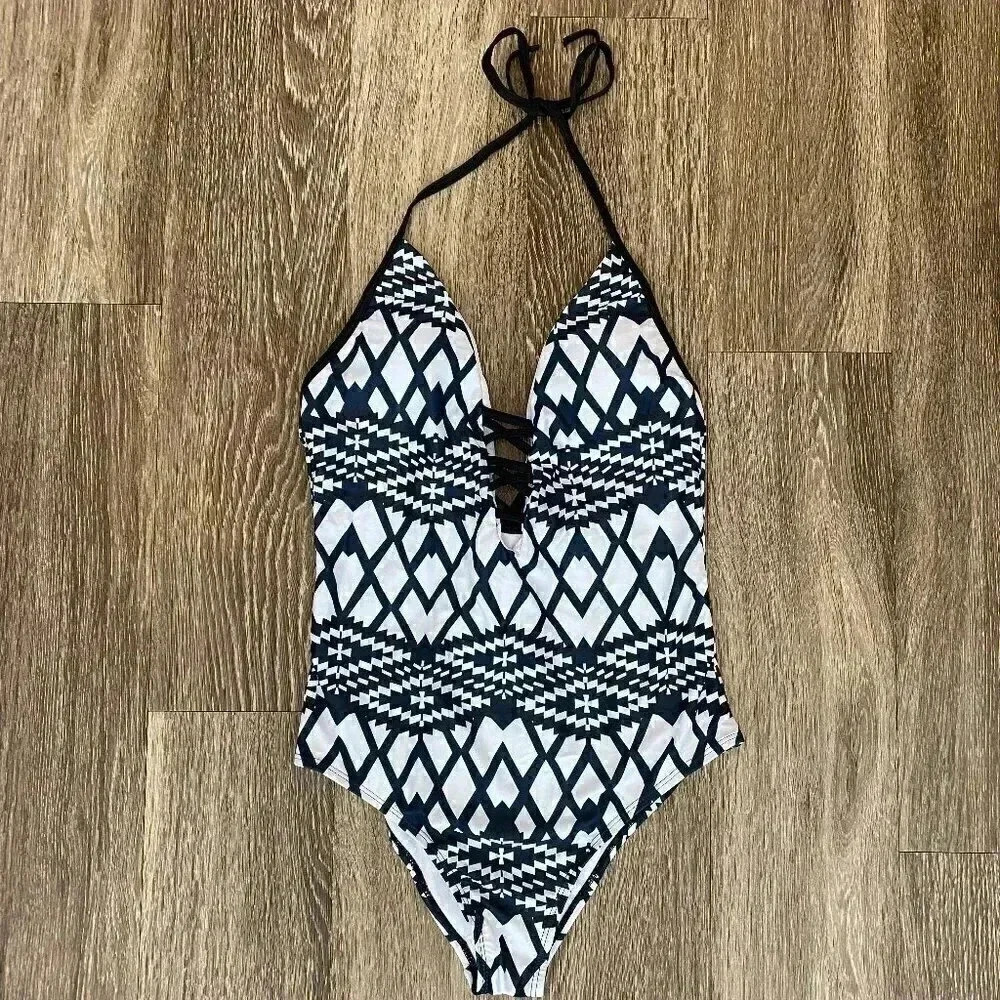 Womens Black and White Patterned One Piece Swimsuit - XL